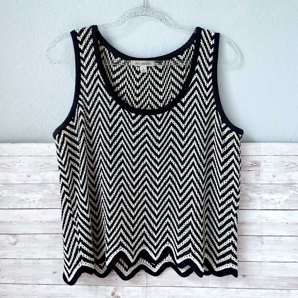 St. John | Chevron Knit Crochet Sleeveless Top Scalloped Hem Size Large
